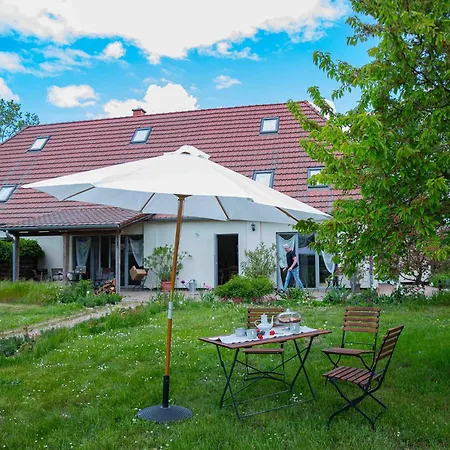 Neu! Ulenhuus Mecklenburgische Schweiz - Familienurlaube Bis Zu 12 Personen Appartement *